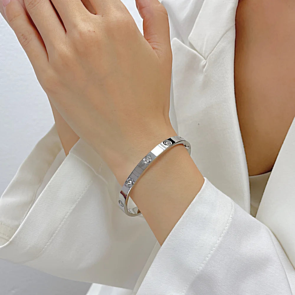 Elegance Echo Bangles