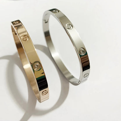 Elegance Echo Bangles