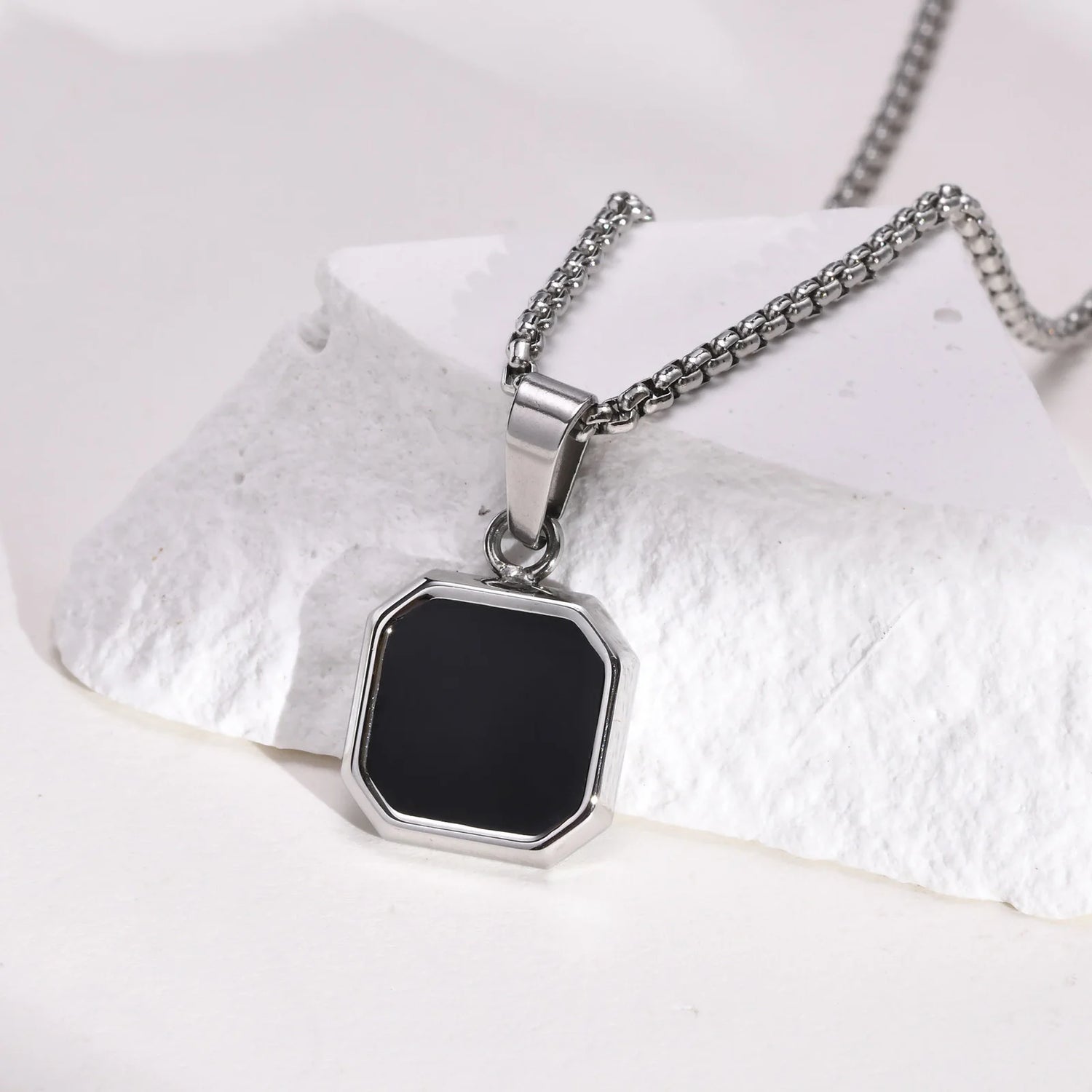 Sleek Geometric Men’s Pendant Necklace